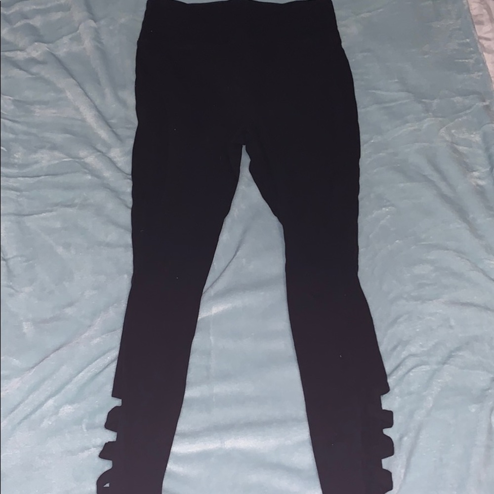 Leggings with side detailing